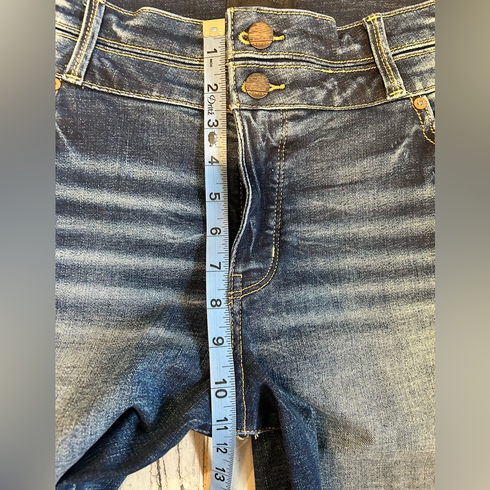 Like New Buckle Black Fit No. 53 Mid-Rise Ankle Cropped Skinny Stretch Jean - Picture 11 of 16